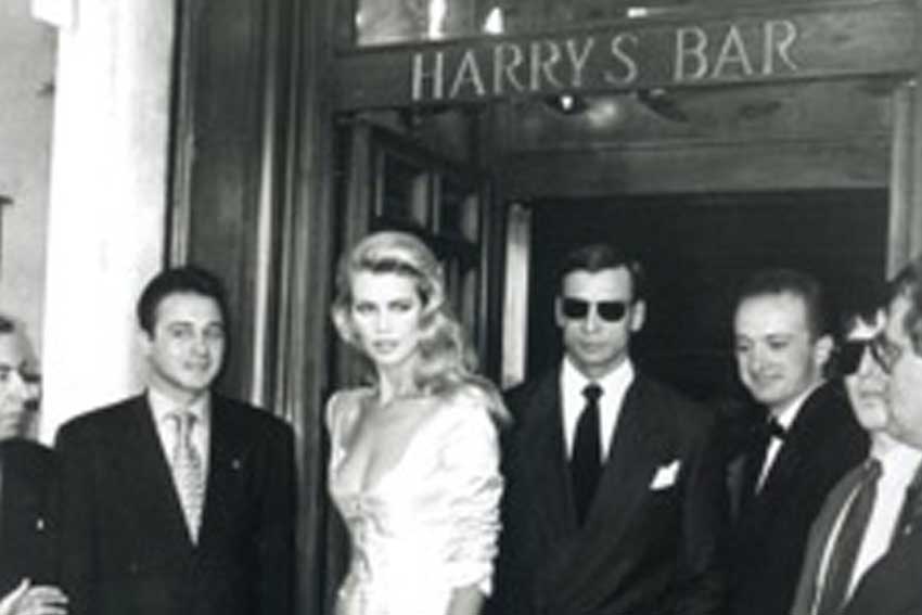 Claudia_Schiffer_harry_s_bar_roma