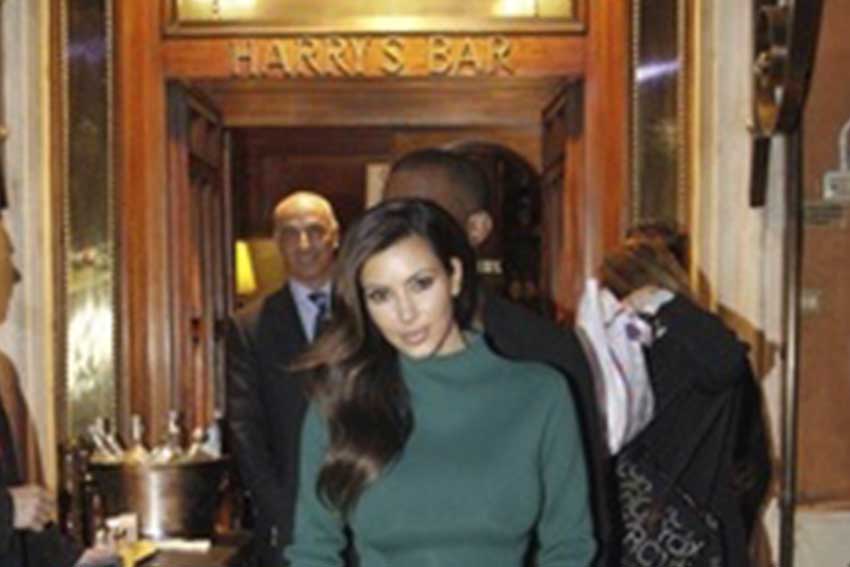 kim_kardashian_harry_s_bar_roma